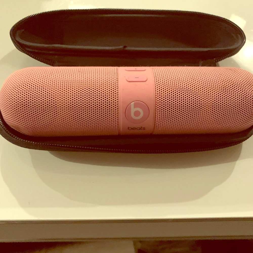 Pink BEAT pill speaker
